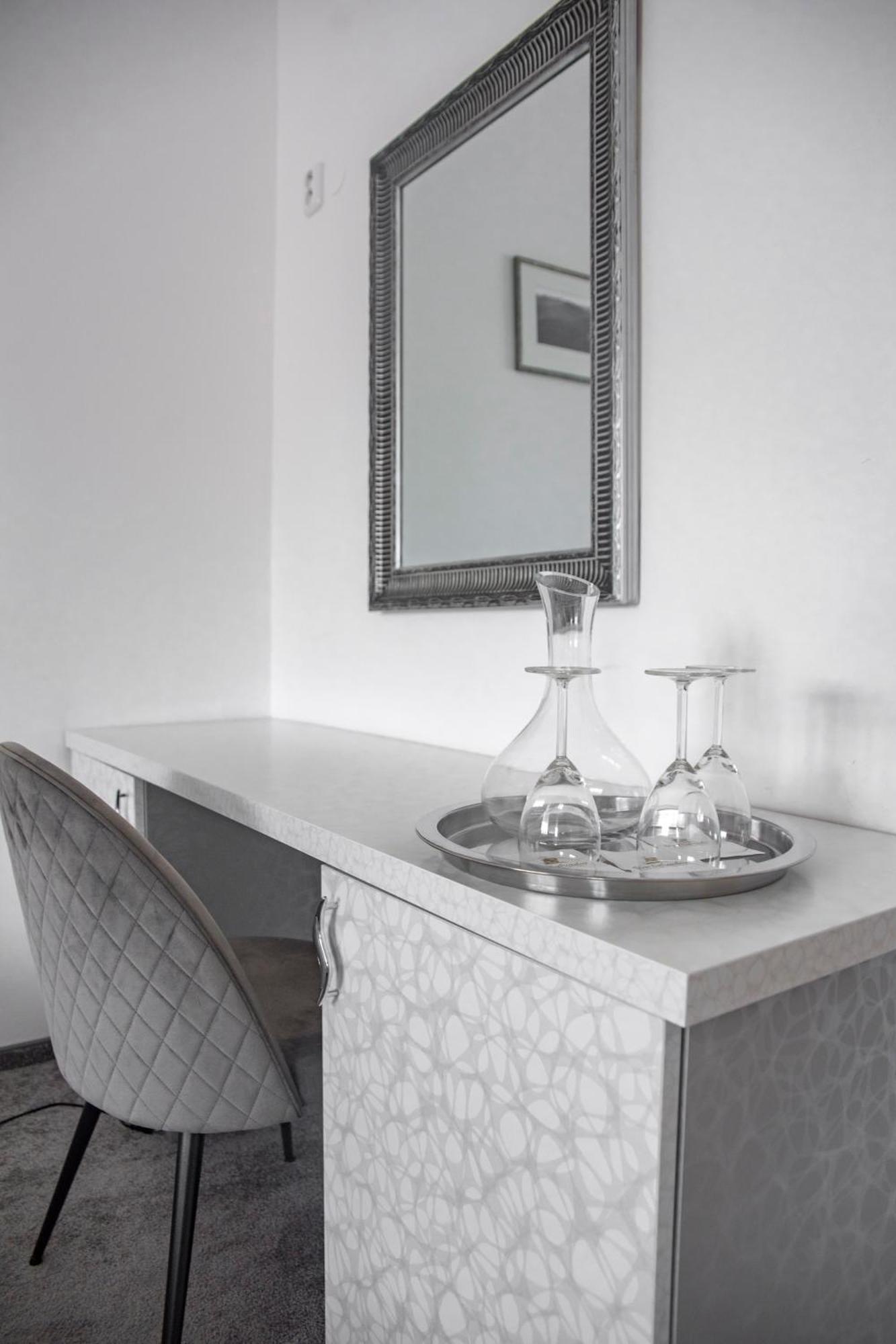 Classic Apartmany Trinec Luaran gambar